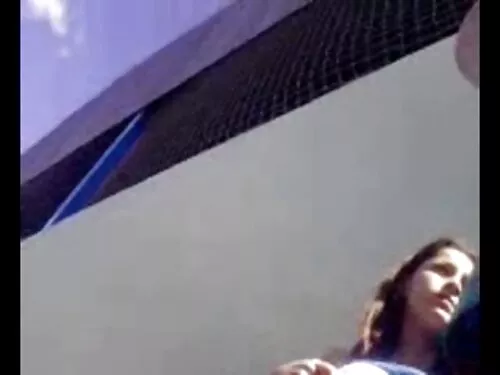 तीन श्यामला curvy bi ...