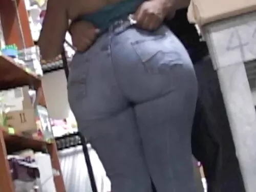 Bootylicious MILF सा ...